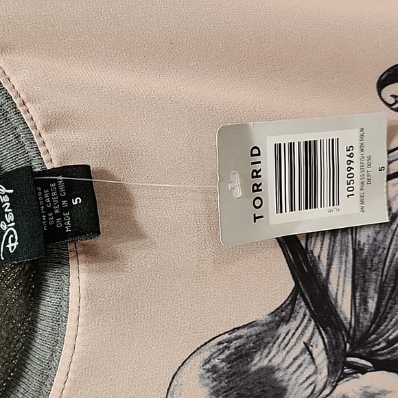 Torrid 5 sheer front little mermaid top - Picture 7 of 7